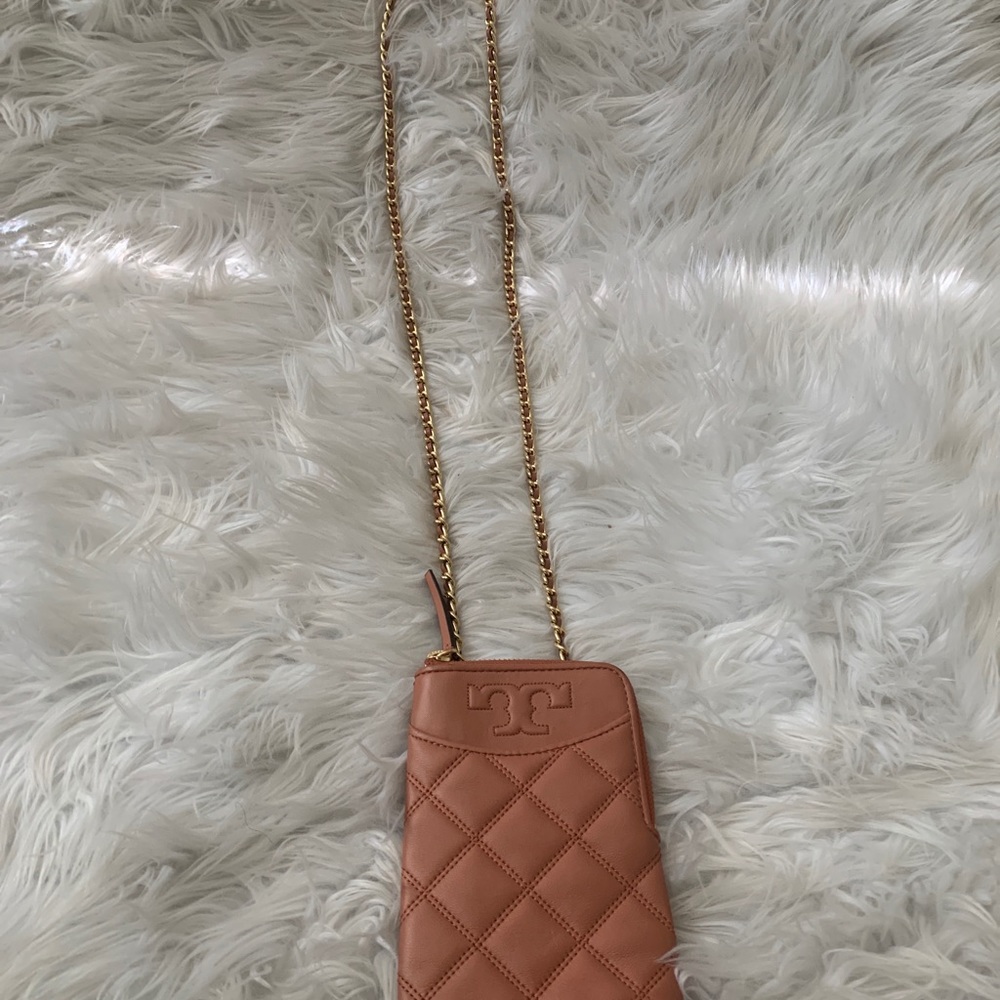 Crossbody Phone Case Wallet  with space for 3 credit cards/ only wore it 3x